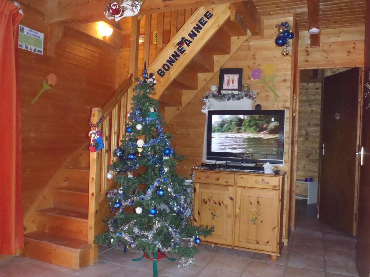 Les Chalets De La Vigne Grande Saint-Floret エクステリア 写真