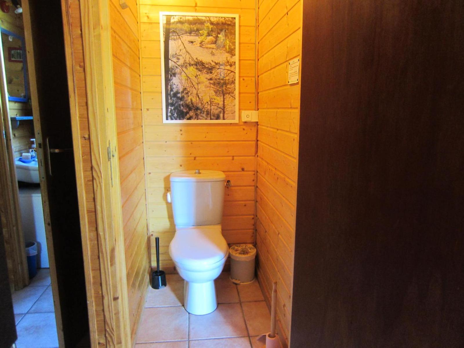 Les Chalets De La Vigne Grande Saint-Floret エクステリア 写真