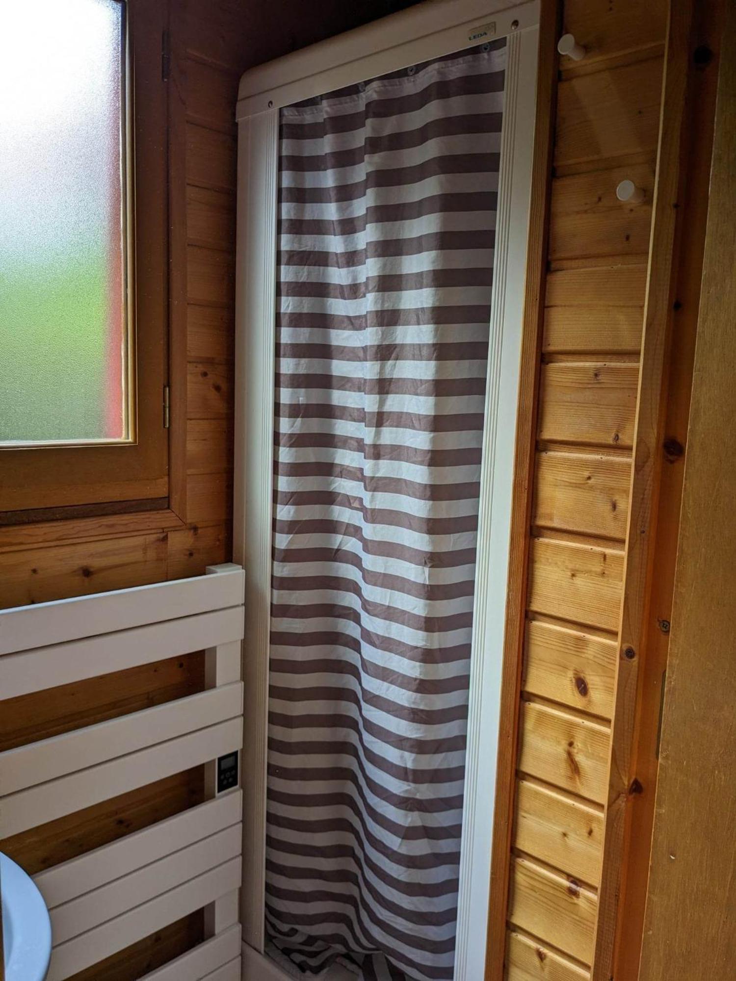 Les Chalets De La Vigne Grande Saint-Floret エクステリア 写真