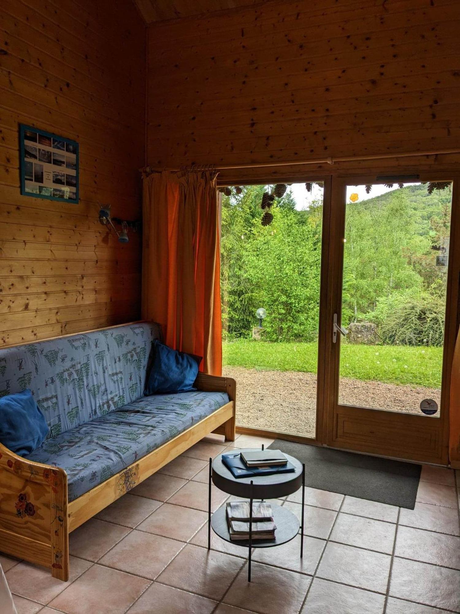Les Chalets De La Vigne Grande Saint-Floret エクステリア 写真