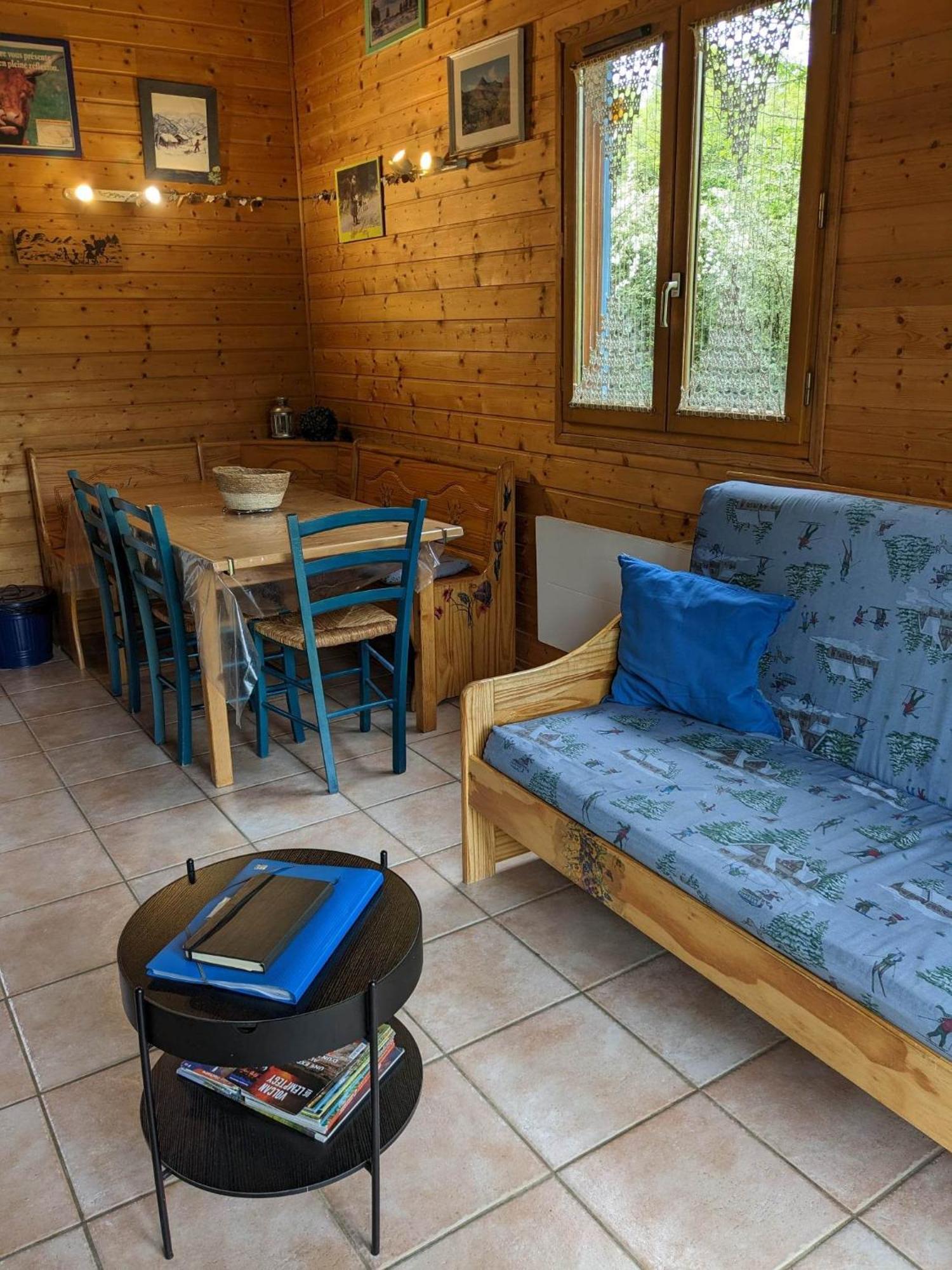 Les Chalets De La Vigne Grande Saint-Floret エクステリア 写真