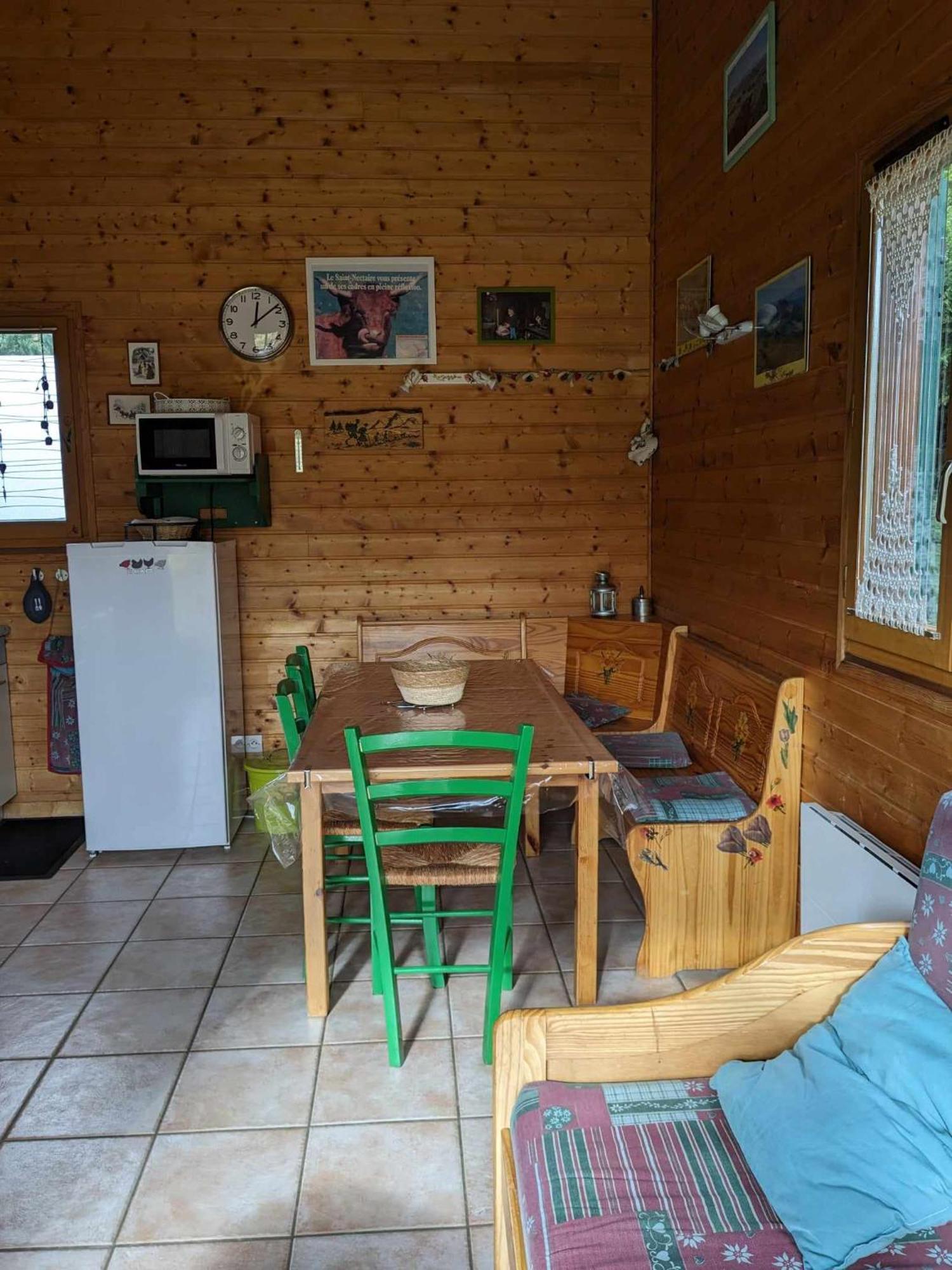 Les Chalets De La Vigne Grande Saint-Floret エクステリア 写真